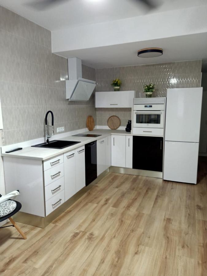 Angeles Home เอลเวนเดรล ภายนอก รูปภาพ